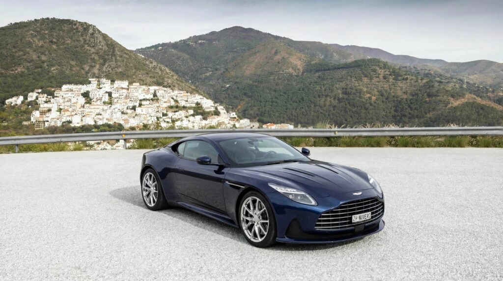 Coupé DB12 Aston Martin